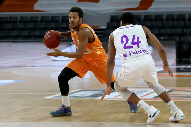 背后的转会 背后的转会